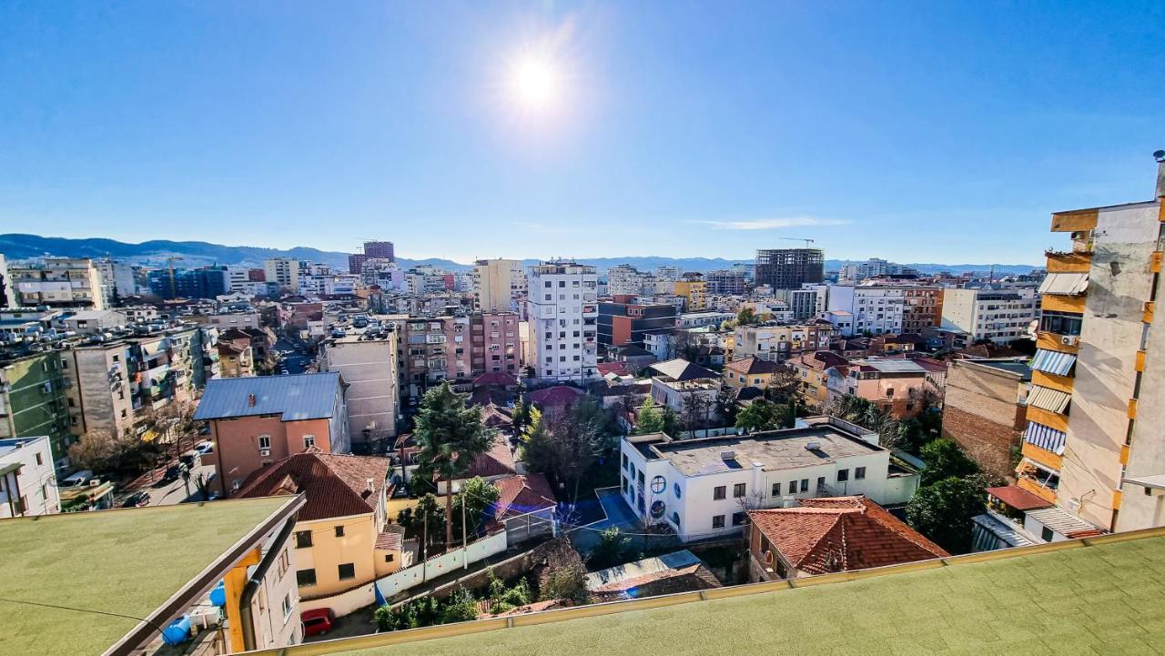 Skyline View 2Br Apartment 티라나 외부 사진