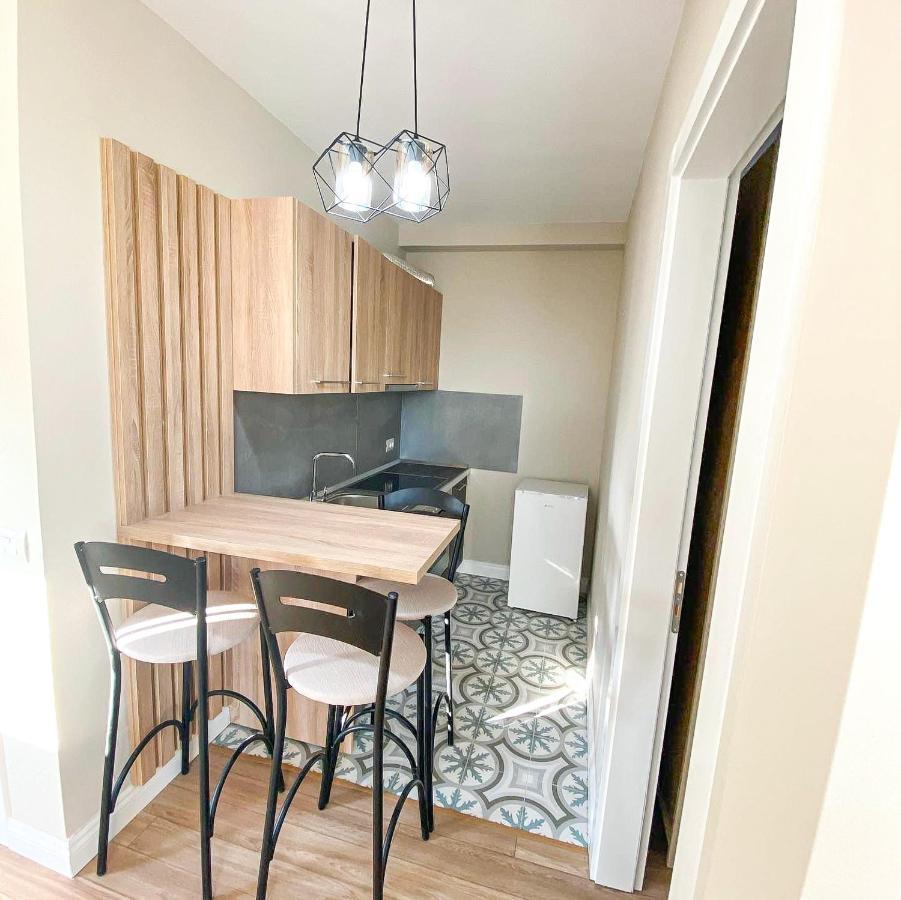 Skyline View 2Br Apartment 티라나 외부 사진